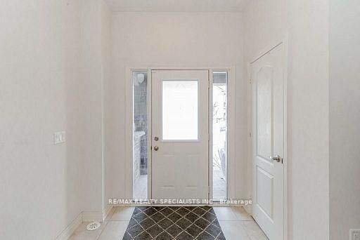 466 Silver Maple Road