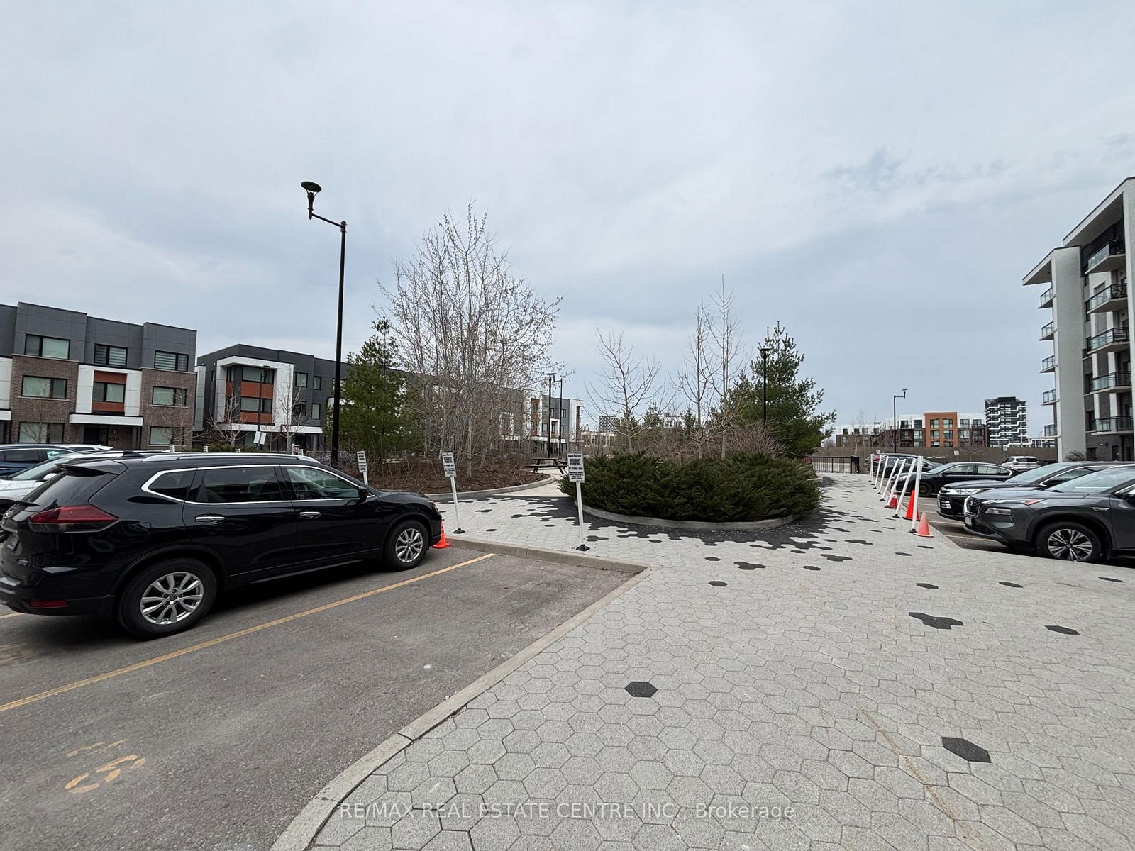 Condo for lease at 312-128 Grovewood Common, Oakville, Glenorchy, L6H 0X3 - MLS: W12097270