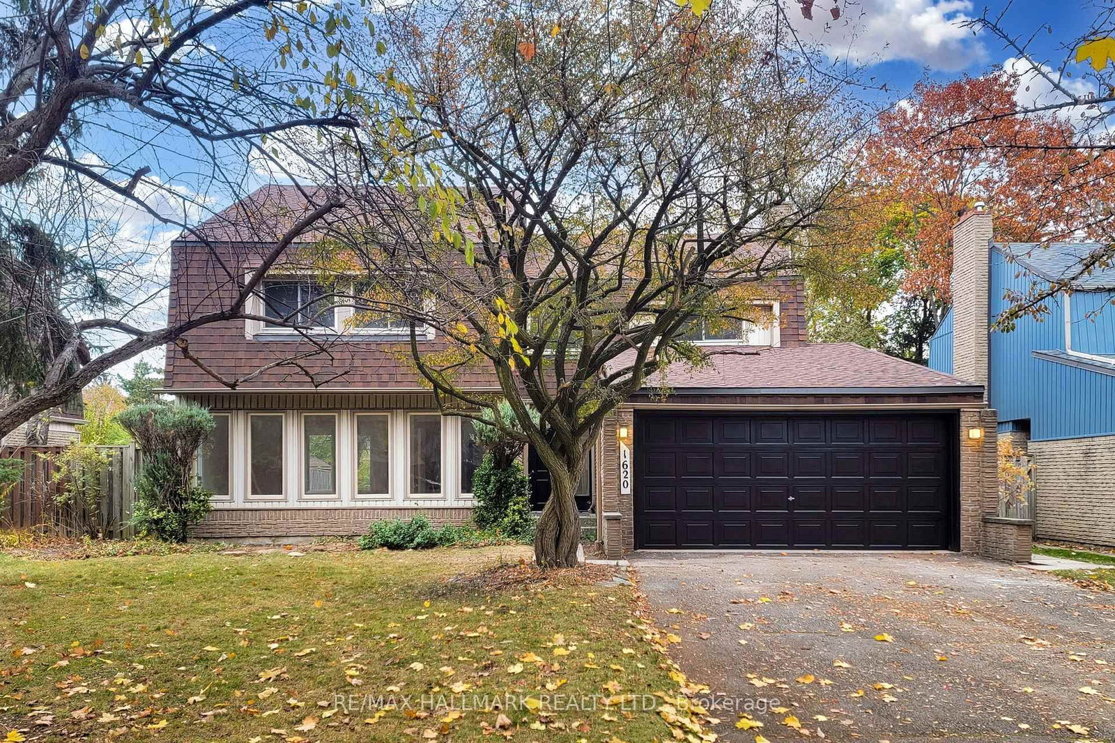 Detached House for lease at 1620 Howat Crescent, Mississauga, Lorne Park, L5J 4G5 - MLS: W12097276