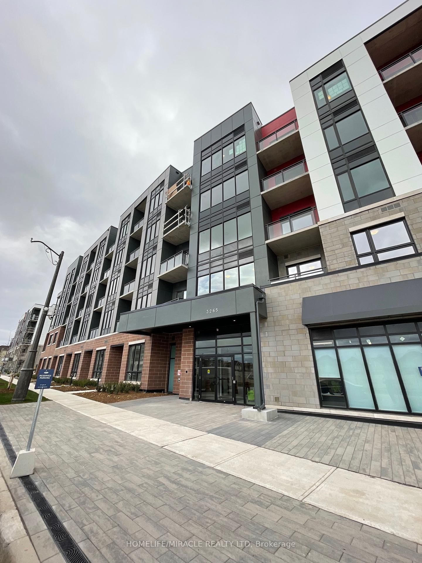 Condo for lease at 320-3265 Carding Mill Trail, Oakville, OA Rural Oakville, L6M 0W6 - MLS: W12097298