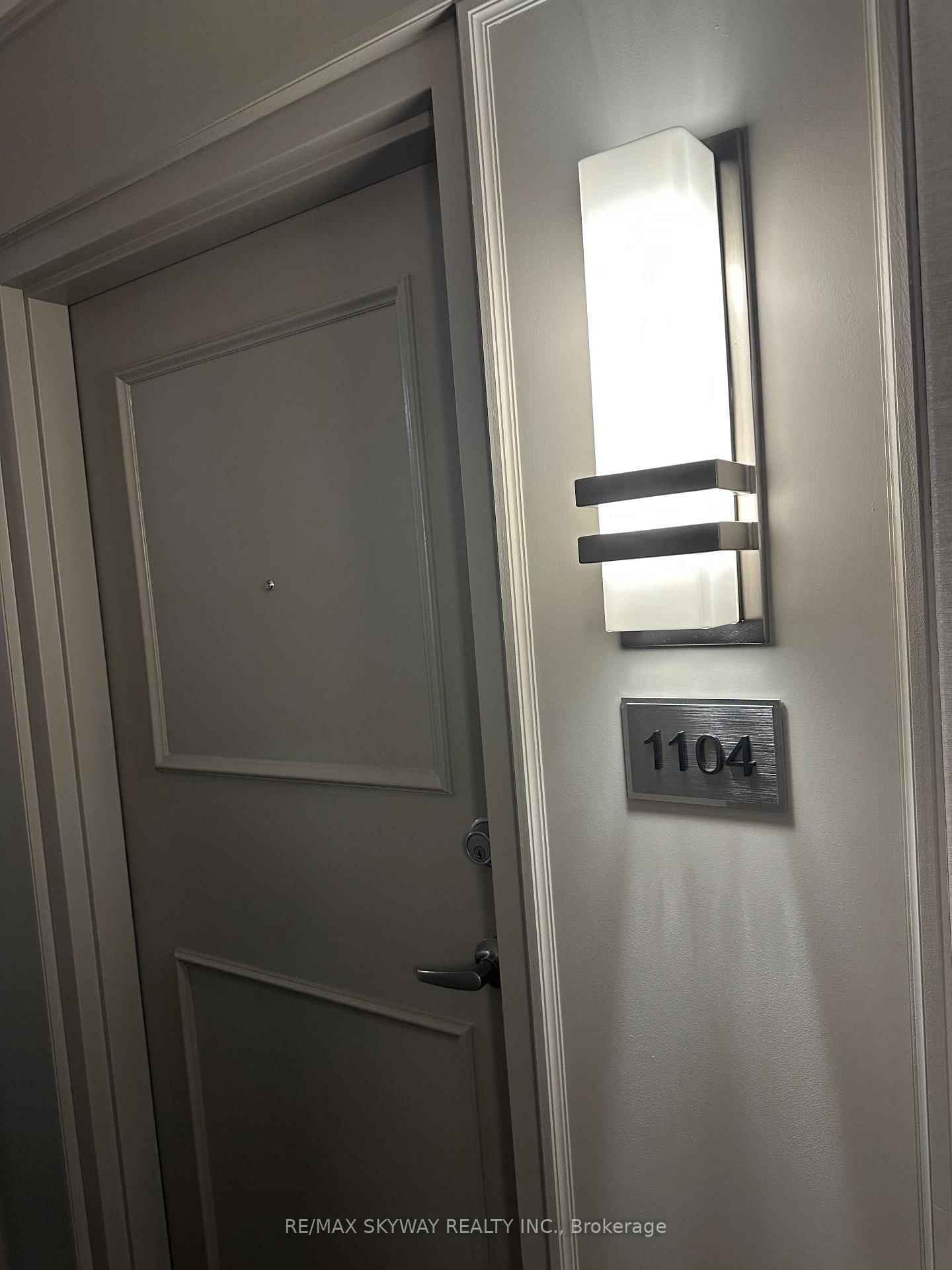 Condo for sale at 1104-75 King Street, Mississauga, Cooksville, L5A 4G5 - MLS: W12097361