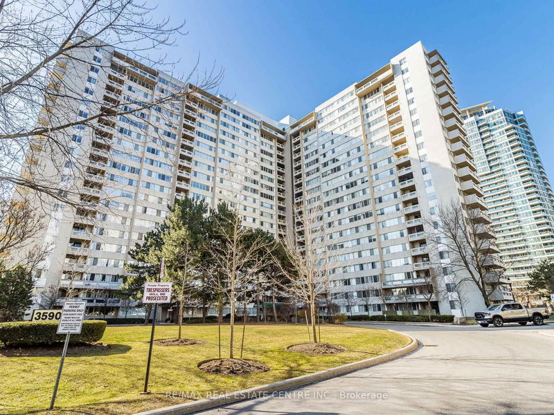 home for sale on 1512-3590 Kaneff Crescent