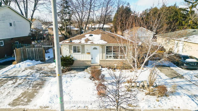 102 SUTHERLAND Avenue