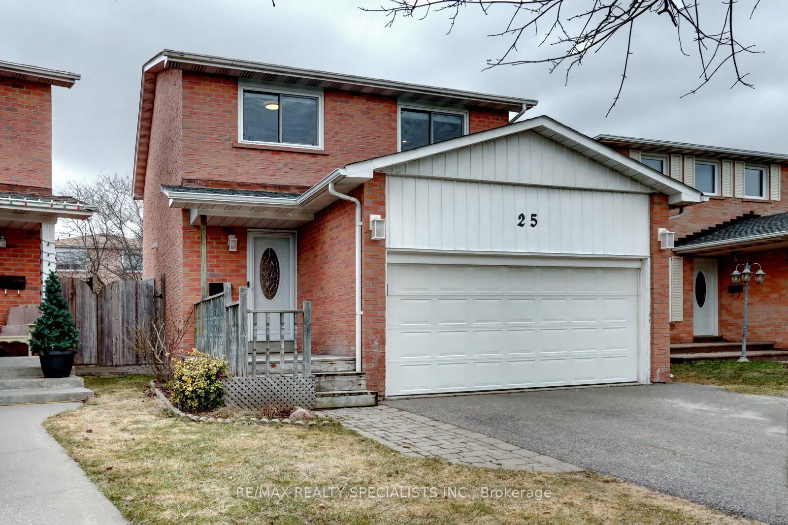 Detached House for sale at 25 Rushmore Crescent, Brampton, Heart Lake East, L6Z 1R1 - MLS: W12097921