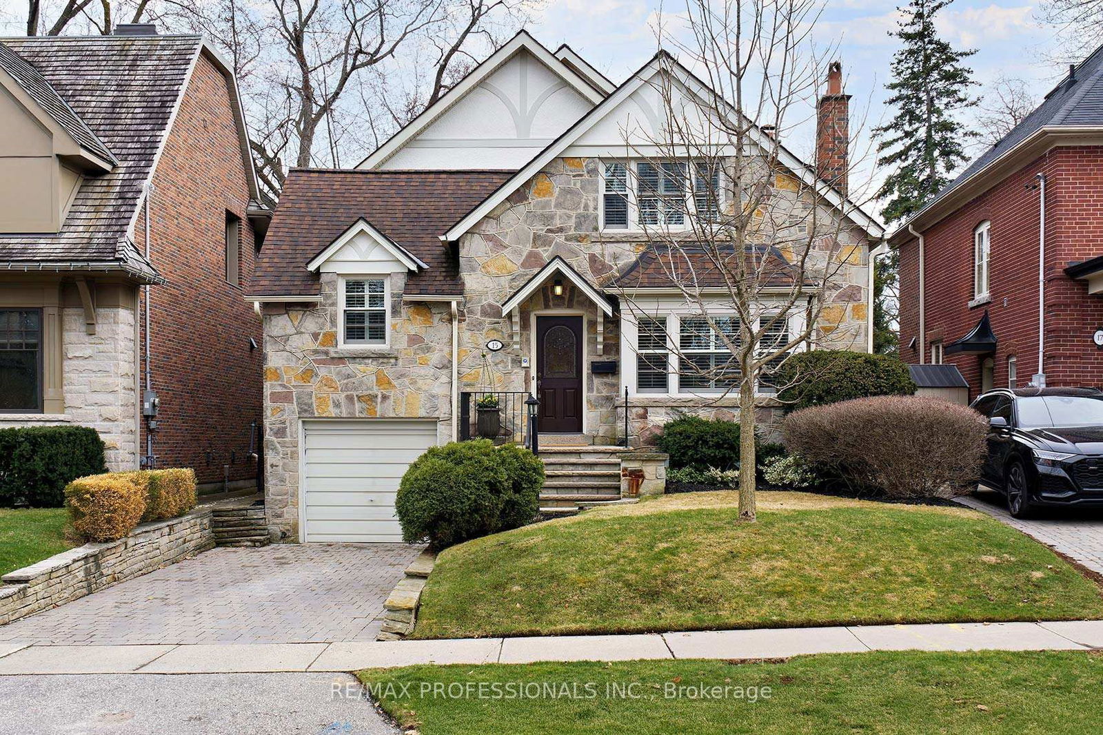 Detached House for sale at 15 Kingsgarden Road, Toronto, Kingsway South, M8X 1S7 - MLS: W12097968