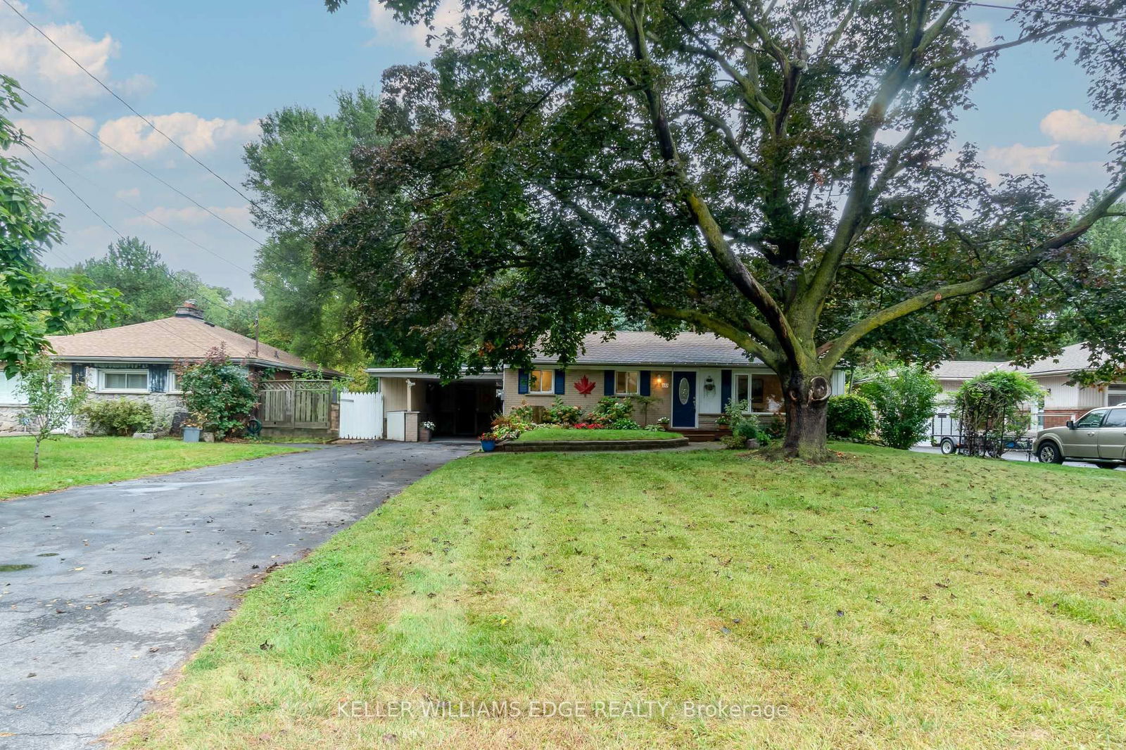 Detached House for sale at 955 Cloverleaf Drive, Burlington, LaSalle, L7T 3Y8 - MLS: W12098047