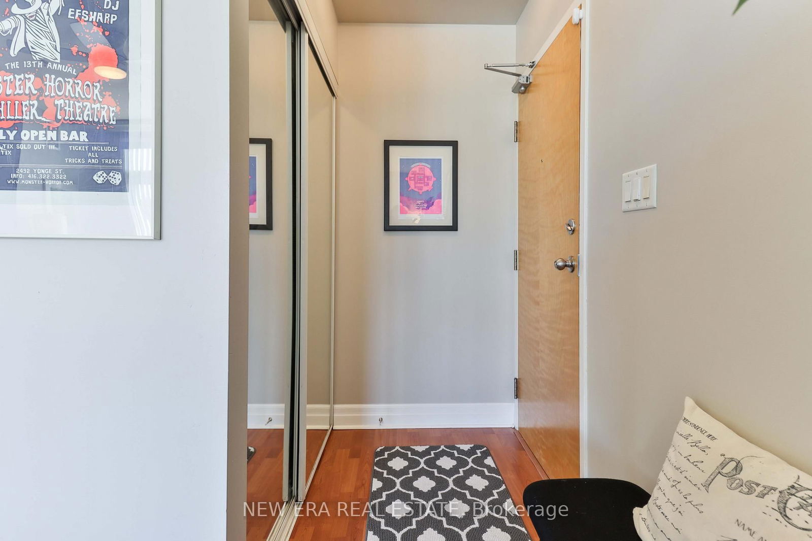 Condo for sale at 202-459 Kerr Street, Oakville, CO Central, L6K 3C2 - MLS: W12098424