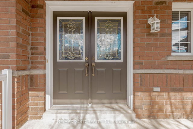 17 Roxton Crescent