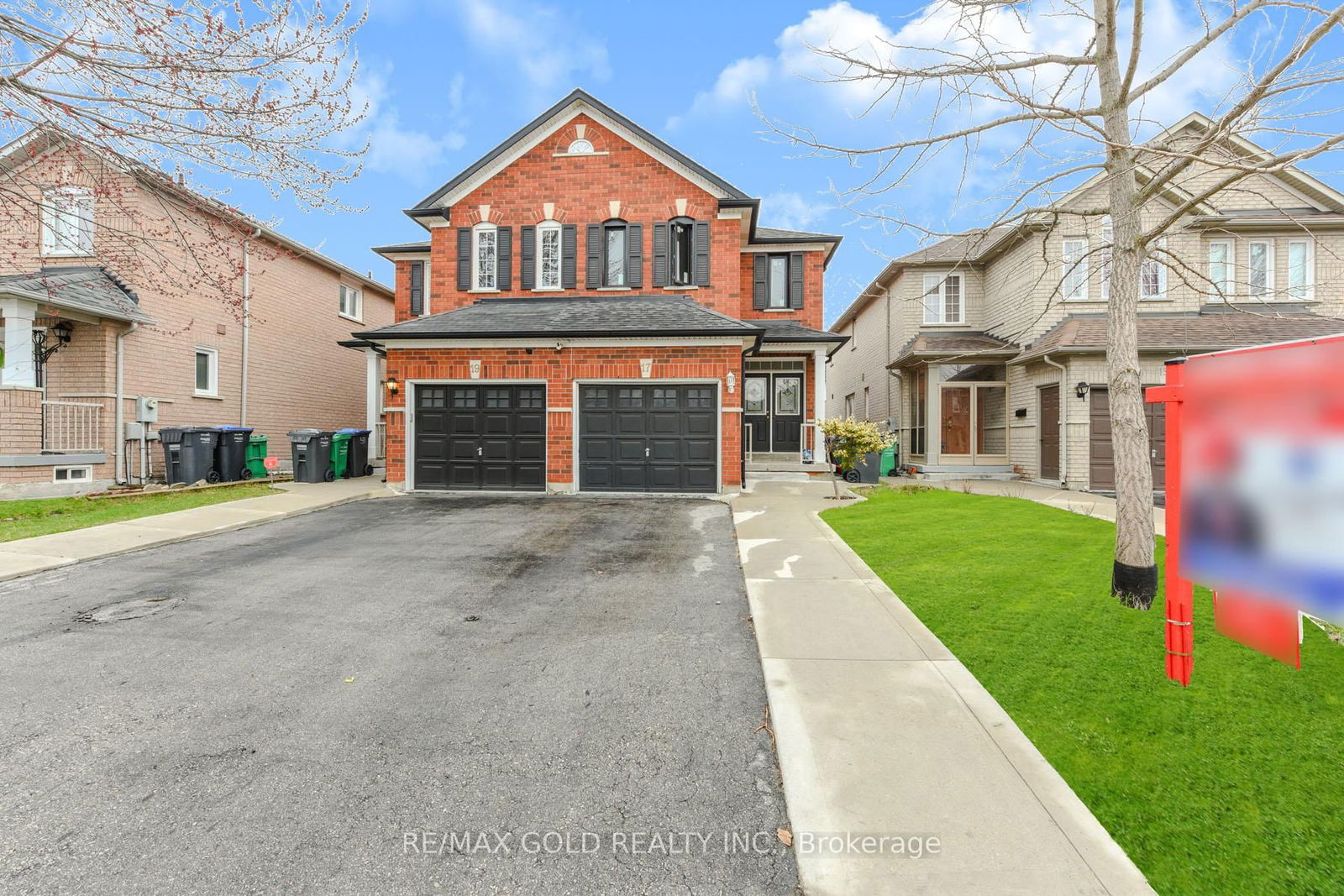 Semi-Detached House for sale at 17 Penguin Lane, Brampton, Sandringham-Wellington, L6R 2C1 - MLS: W12098618