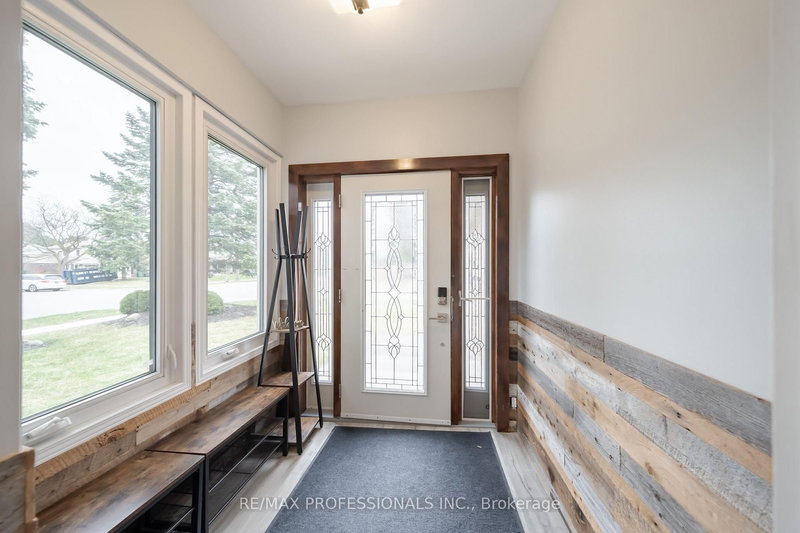 4199 Gayling Gdns, Mississauga, L5L 1Z8 | Image 3