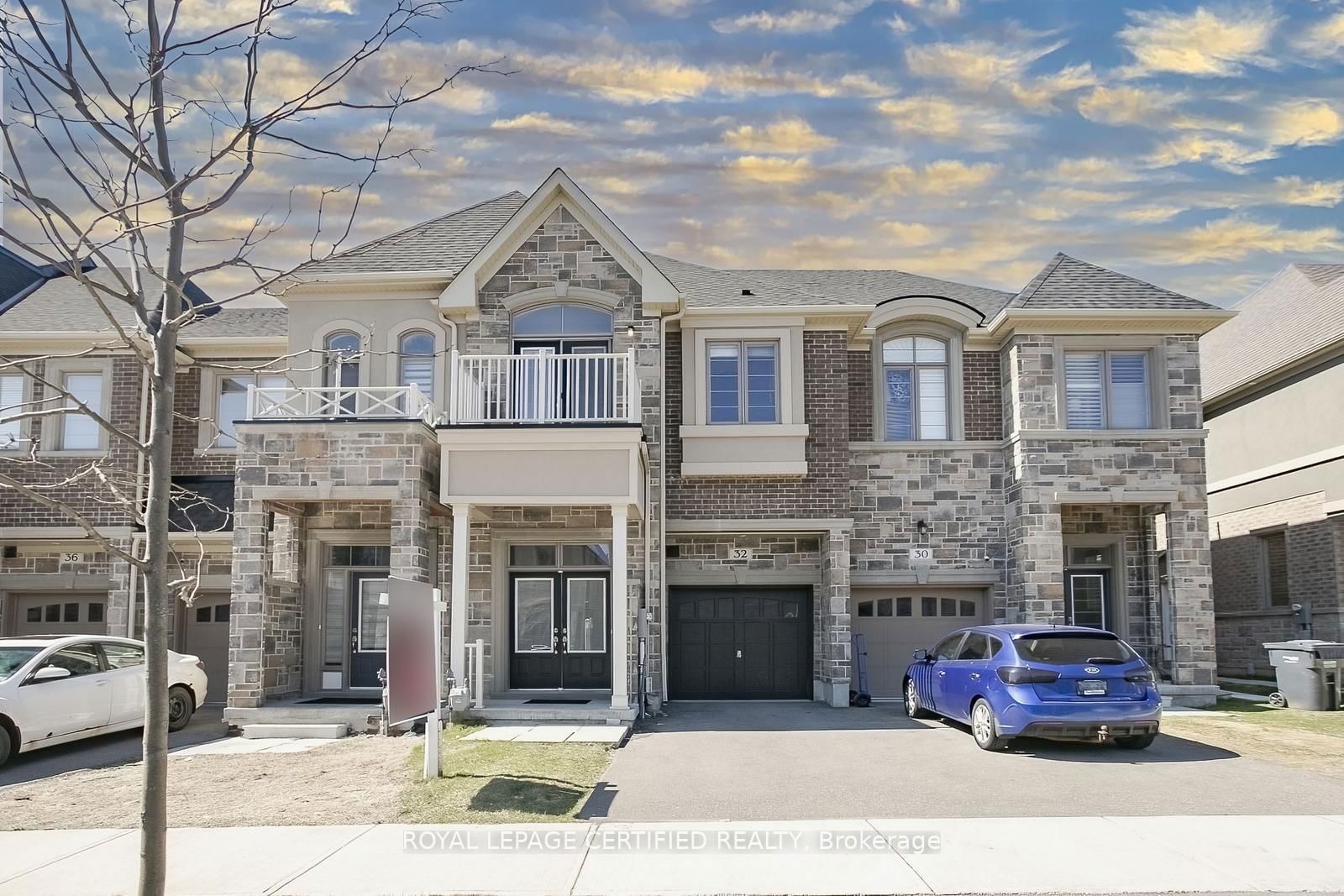 Townhouse for sale at 32 Dalbeattie Drive, Brampton, Bram West, L6Y 6H6 - MLS: W12098882