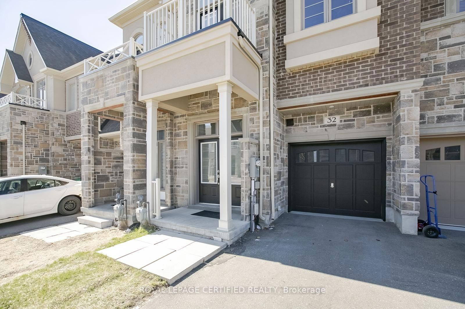 Townhouse for sale at 32 Dalbeattie Drive, Brampton, Bram West, L6Y 6H6 - MLS: W12098882