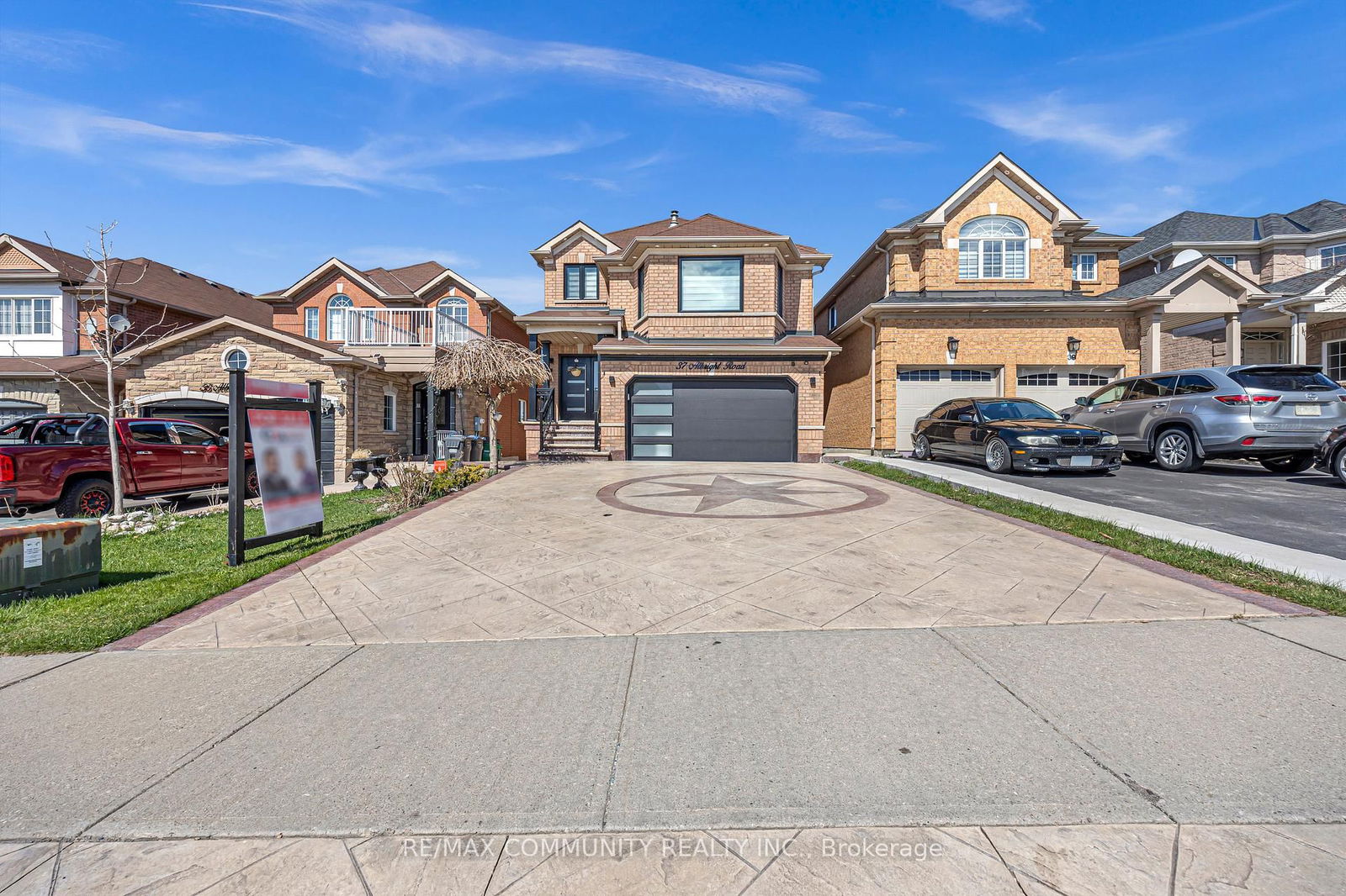 Detached House sold at 37 Albright Road, Brampton, Fletcher's Creek Village, L6X 5E1 - MLS: W12098909