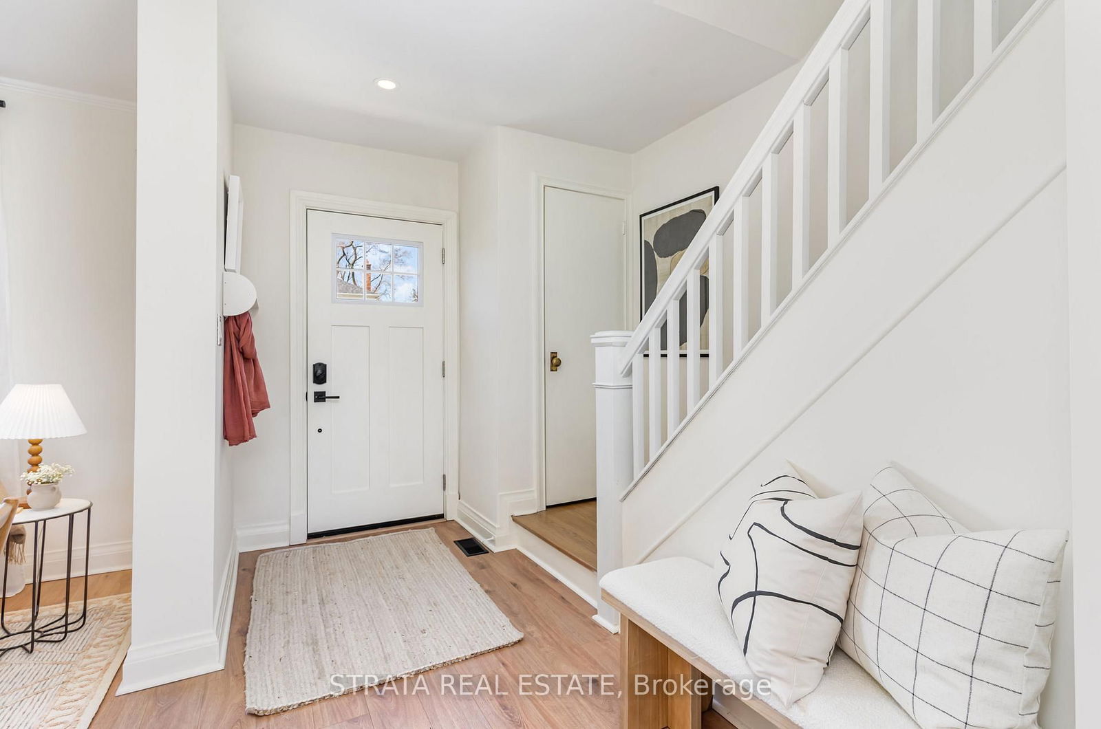Detached House sold at 11 Duern Street, Toronto, Rockcliffe-Smythe, M6N 4G6 - MLS: W12099018