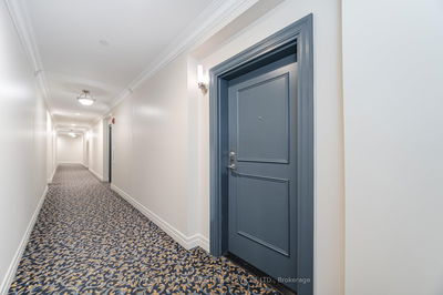 Unit 206 — 2300 Upper Middle Rd, Oakville - Glen Abbey image-0-4