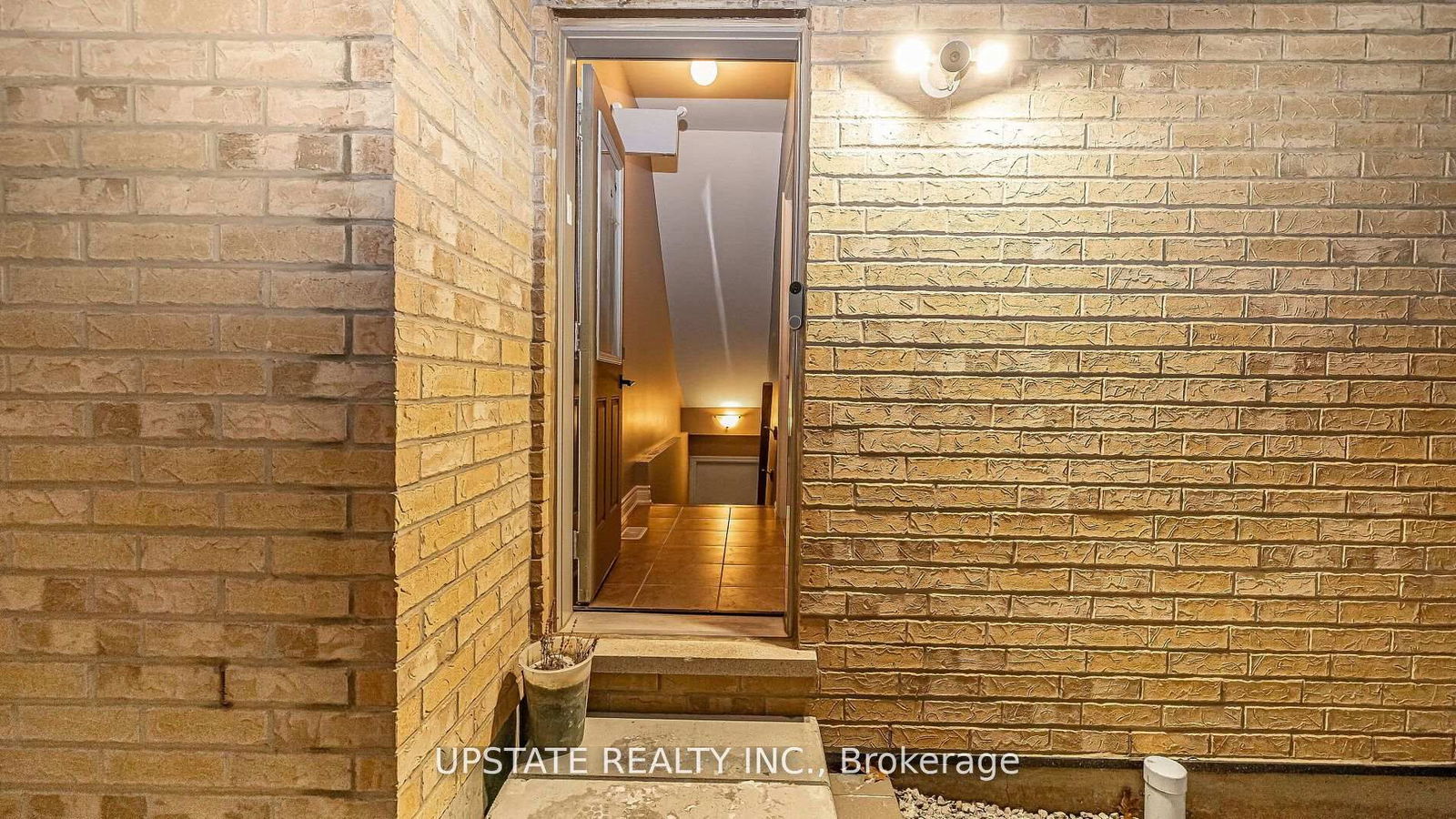 Detached House for lease at Basement-91 Lloyd Sanderson Drive, Brampton, Credit Valley, L6Y 0X3 - MLS: W12099264