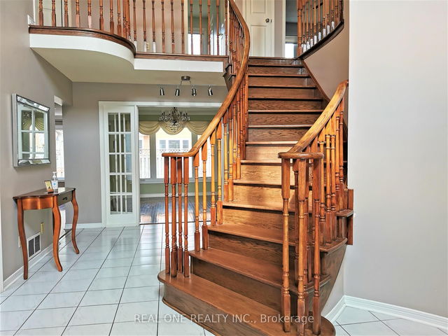 1990 Glenada Crescent