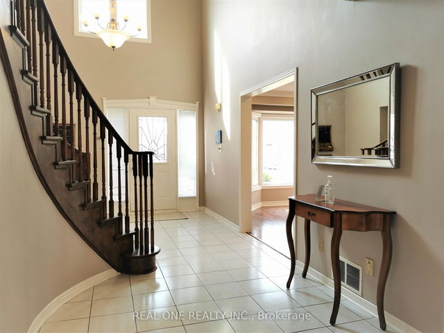 1990 Glenada Crescent