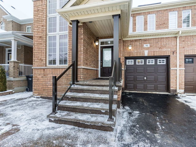 90 Begonia Crescent