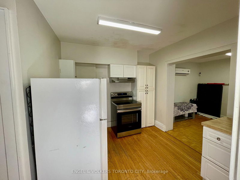 home for lease on 3-2257 Dundas Street W