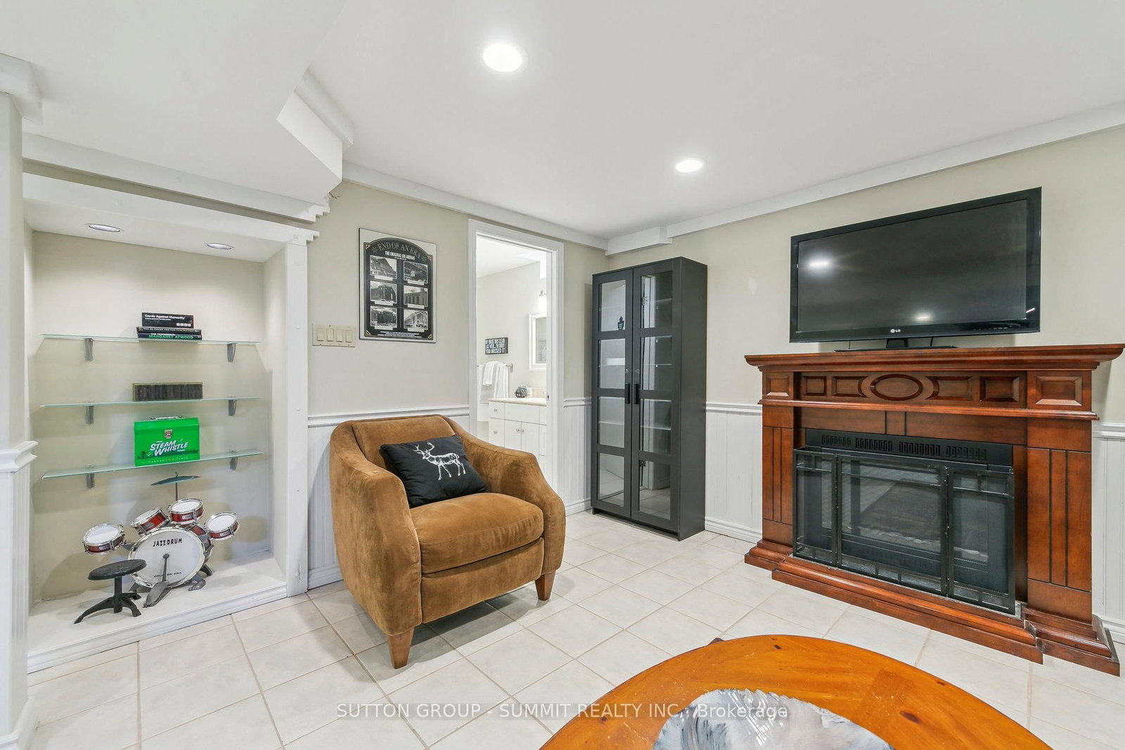 Listing Image 37