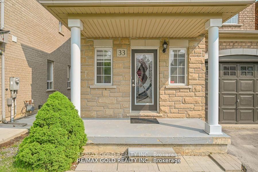 Detached House for lease at 33 Penbridge Circle, Brampton, Fletcher's Meadow, L7A 2P9 - MLS: W12099987