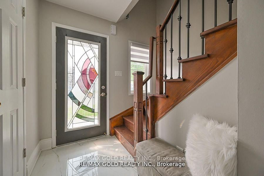 Detached House for lease at 33 Penbridge Circle, Brampton, Fletcher's Meadow, L7A 2P9 - MLS: W12099987