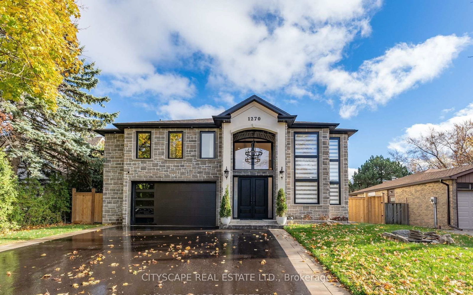 Detached House for sale at 1270 Saginaw Crescent, Mississauga, Lorne Park, L5H 4B8 - MLS: W12100019