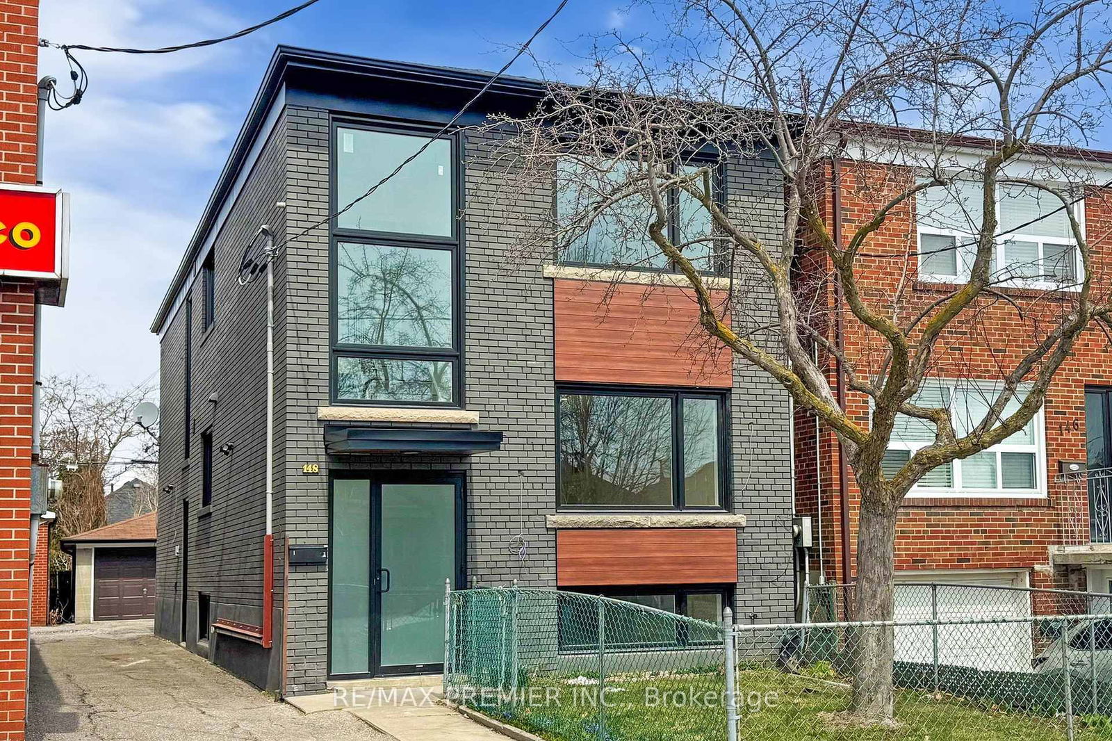 Townhouse for lease at 2 (Upper)-148 Lambton Avenue, Toronto, Rockcliffe-Smythe, M6N 2S9 - MLS: W12100056