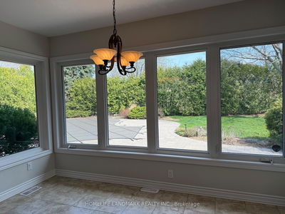 451 Barclay Cres, Oakville - Ford image-0-3