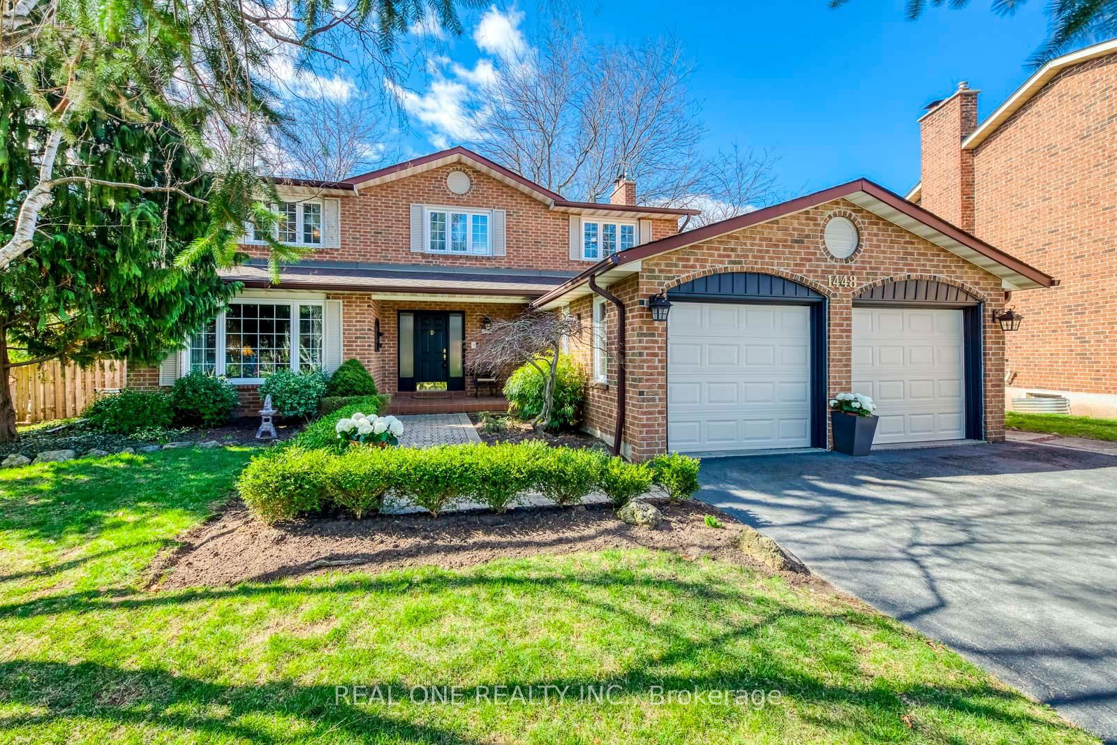 Detached House for sale at 1448 Ivy Court, Oakville, FA Falgarwood, L6H 3J6 - MLS: W12100456