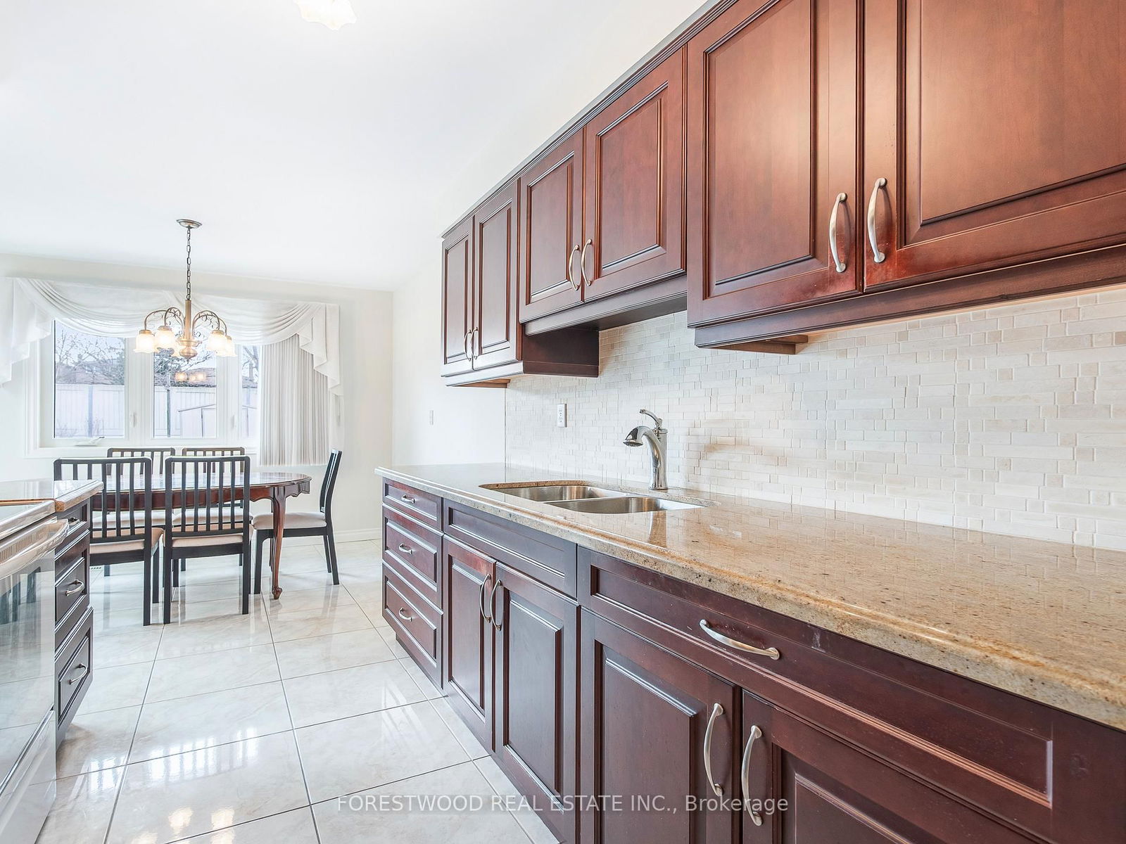 Detached House for sale at 4334 Lee Drive, Mississauga, Rathwood, L4W 4A8 - MLS: W12100503