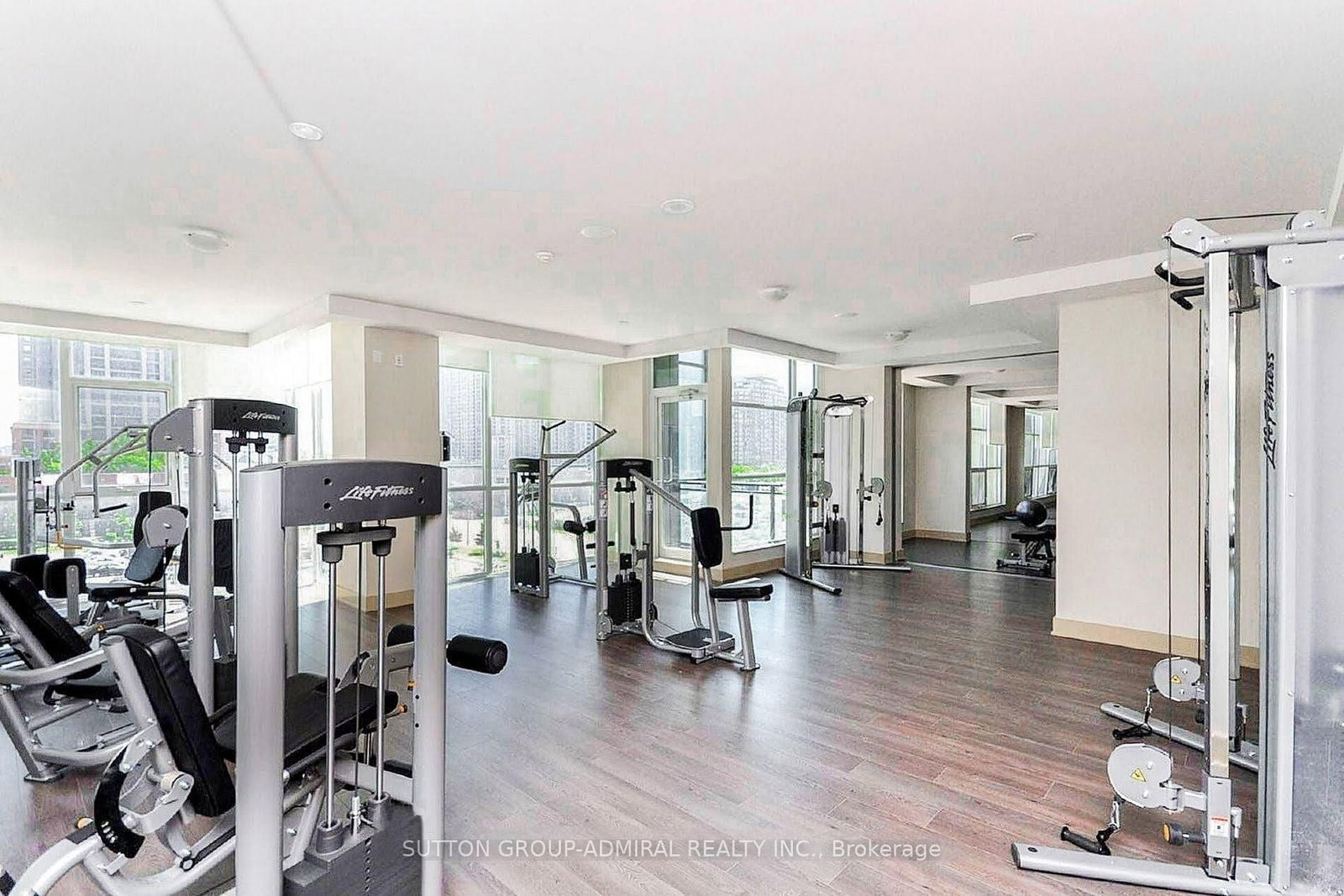 Listing Image 32