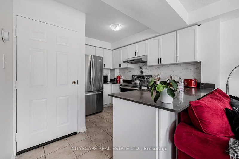 11 - 3055 Elmcreek Rd, Mississauga, L5B 4J9 | Image 2