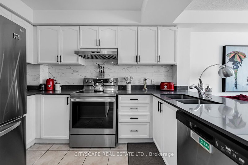 11 - 3055 Elmcreek Rd, Mississauga, L5B 4J9 | Image 3