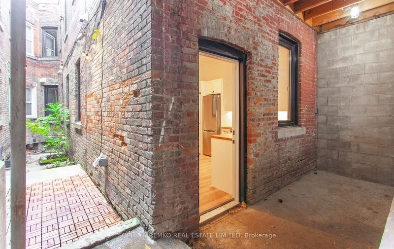 home for lease on Unit R-2100 Dundas Street W