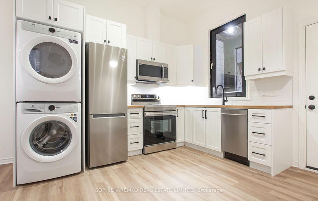Unit R - 2100 Dundas Street