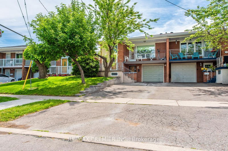 home for lease on Bsmt-569 Roding Street