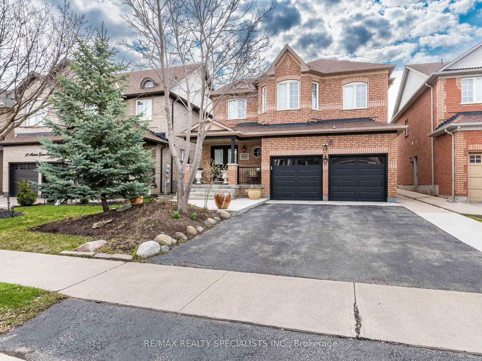 Detached House for sale at 14 Masters Green Crescent, Brampton, Snelgrove, L7A 3K2 - MLS: W12100949