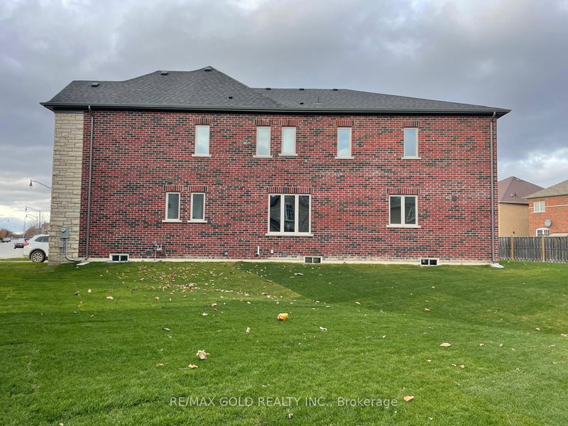 31 Dolomite Dr, Brampton, L6P 4R6 | Image 3