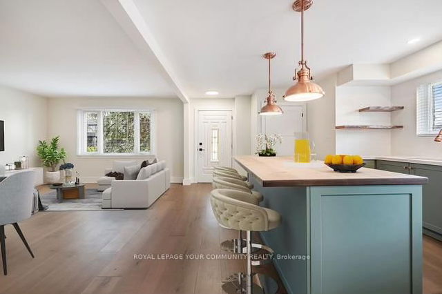 Main floor - 42 Lockerbie Avenue