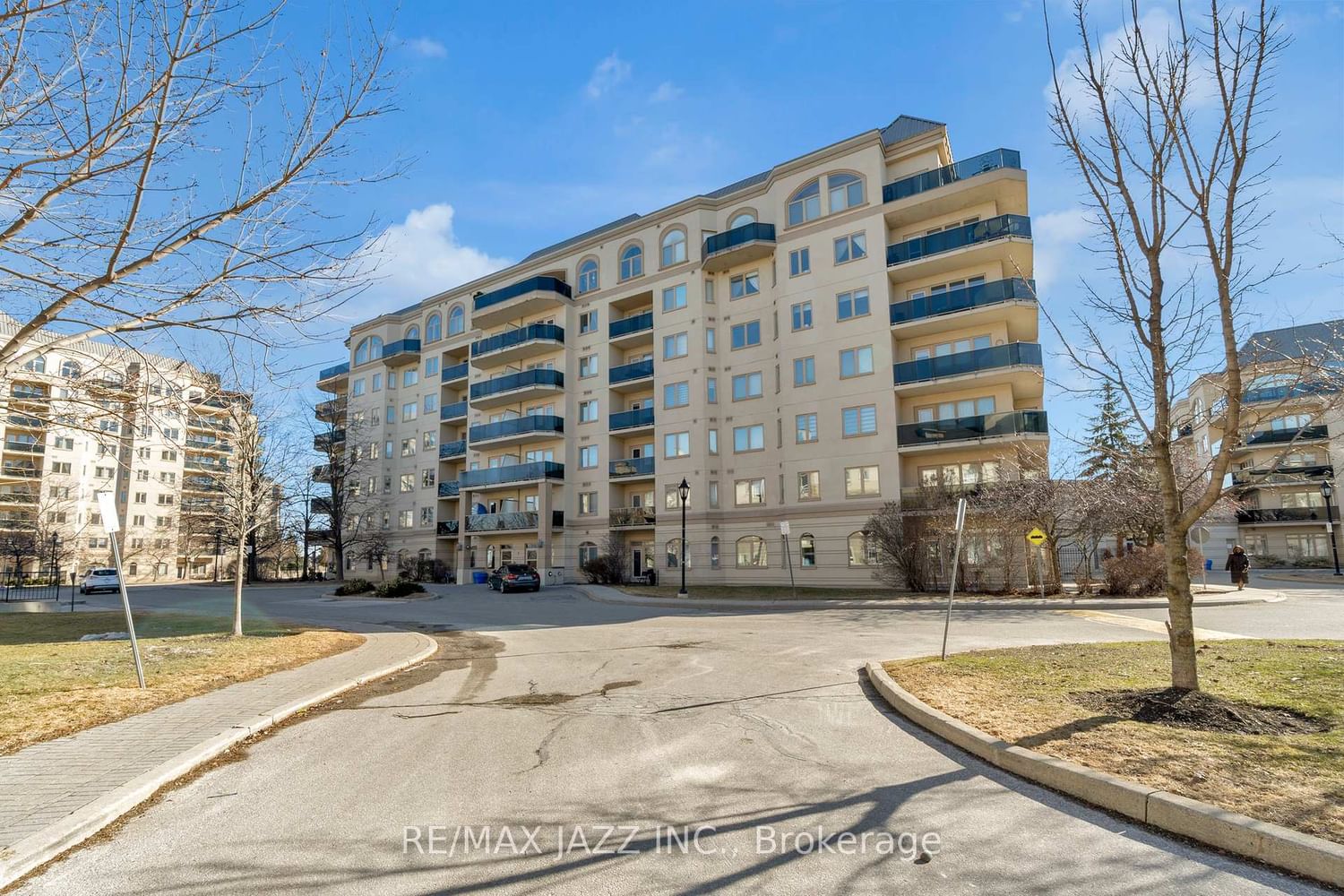 Condo for sale at 304-7 Dayspring Circle, Brampton, Goreway Drive Corridor, L6P 1C1 - MLS: W12101170