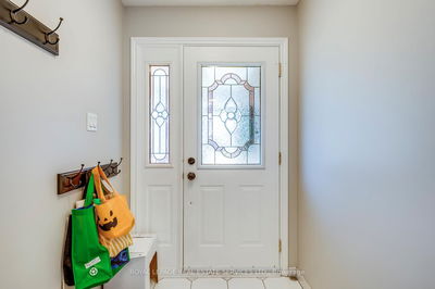 317 Ulric Cres, Oakville - West image-0-4