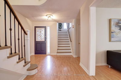 3233 McMaster Rd, Mississauga - Erin Mills image-0-3