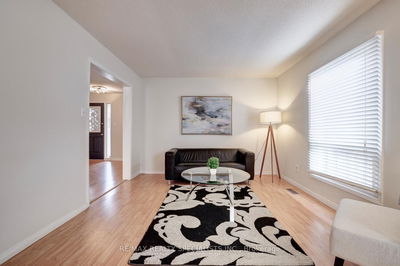 3233 McMaster Rd, Mississauga - Erin Mills image-0-4