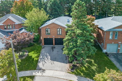 1904 Knights Crt, Mississauga - Sheridan image-0-3