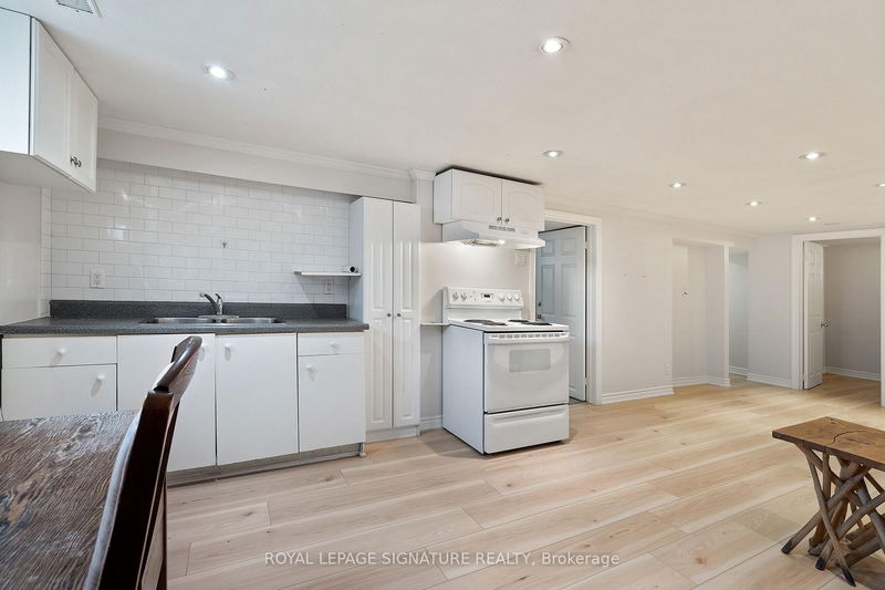 home for lease on Bsmt-865 Glencairn Avenue
