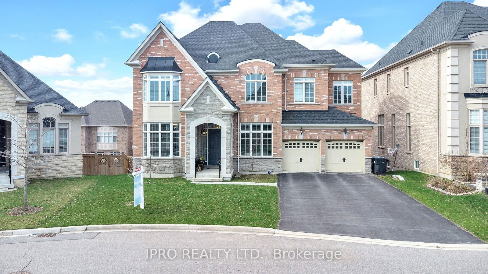 Detached House for sale at 20 Astrantia Way, Brampton, Credit Valley, L6X 1P3 - MLS: W12101809