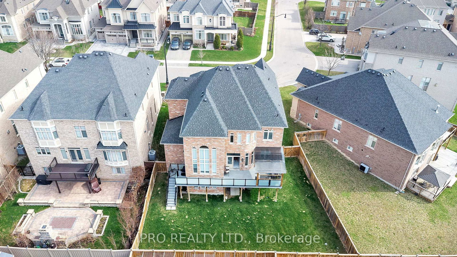 Detached House for sale at 20 Astrantia Way, Brampton, Credit Valley, L6X 1P3 - MLS: W12101809