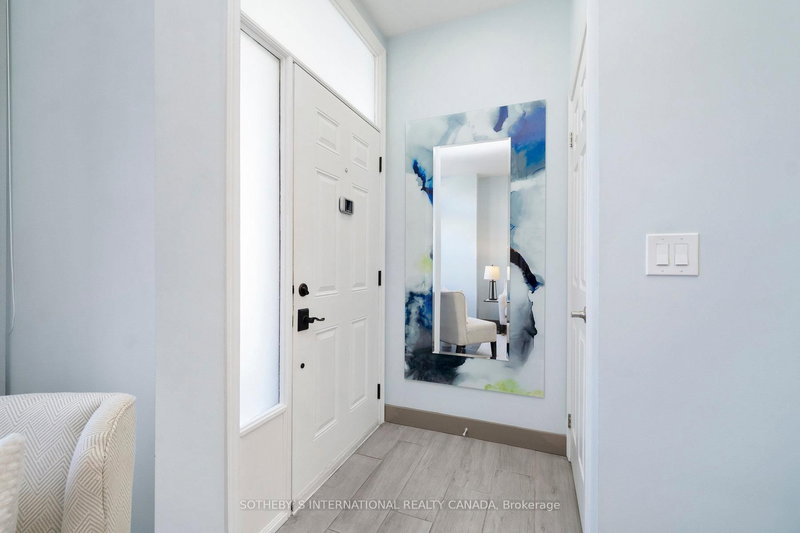 30 Michael Power Pl, Toronto, M9A 5G9 | Image 3